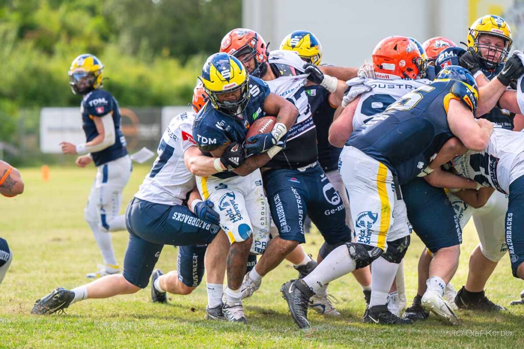 Hildesheim Invaders, Kiel Baltic Hurricanes, American Football, AFVD, American Football Verband Deutschland, GFL, German Football League, GFL2, German Football Network,