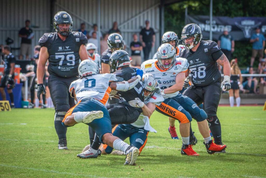 Rostock Griffins, Langenfeld Longhorns, American Football, AFVD, American Football Verband Deutschland, GFL, German Football League, GFL2, Regionalliga, German Football Network,