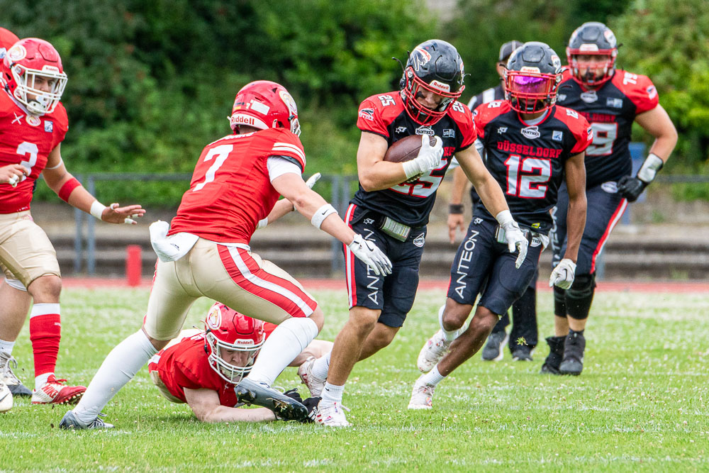 Düsseldorf Panther, Lübeck Cougars, U20, GFLJ, American Football, AFVD, American Football Verband Deutschland, GFL, German Football League, GFL2, Regionalliga, German Football Network,