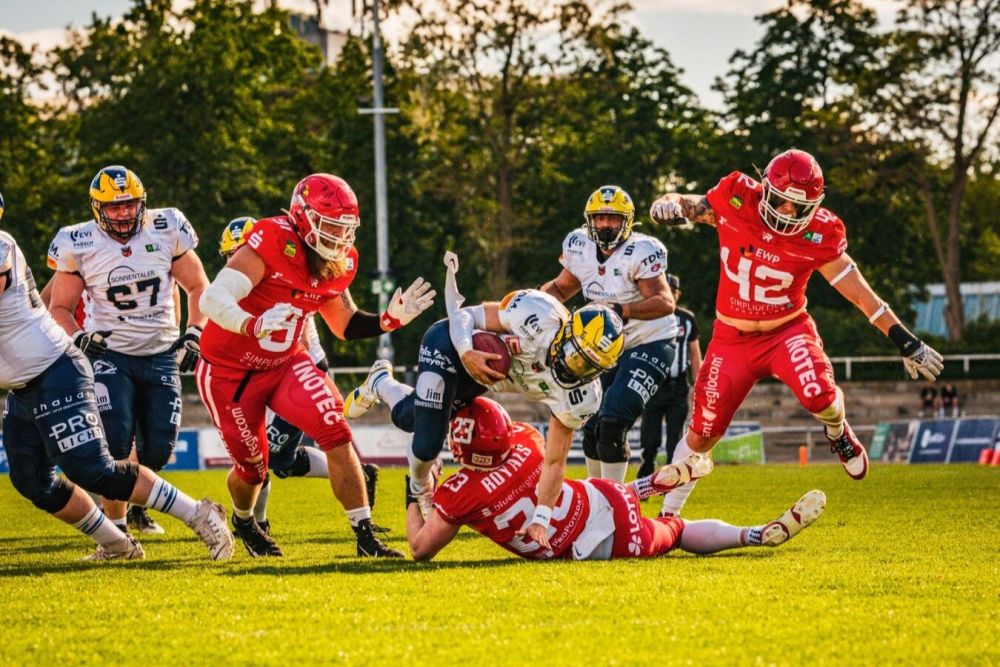 Hildesheim Invaders, Potsdam Royals, American Football, AFVD, American Football Verband Deutschland, GFL, German Football League, GFL2, Regionalliga, German Football Network,