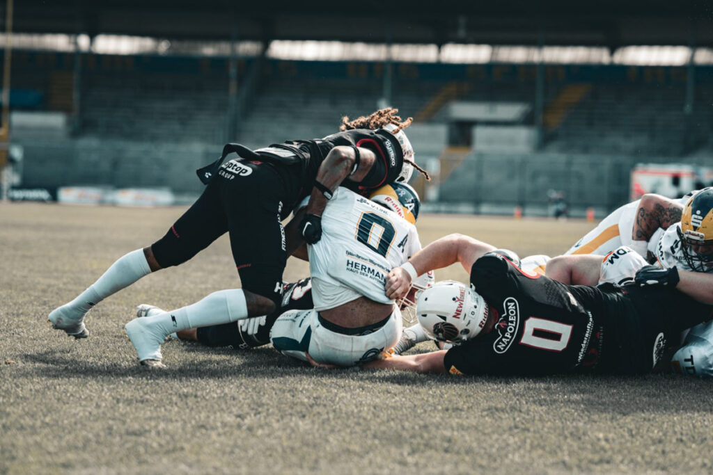 Hildesheim Invaders, New Yorker Lions, American Football, AFVD, American Football Verband Deutschland, GFL, German Football League, GFL2, Regionalliga, German Football Network,