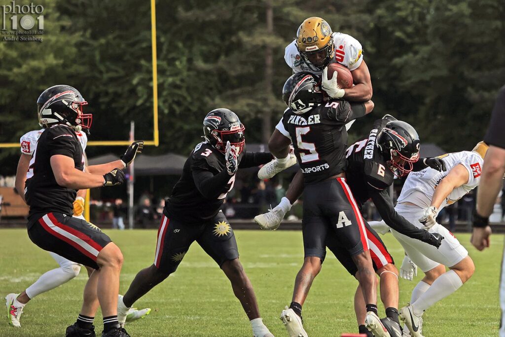 Düsseldorf Panther, Dresden Monarchs, German Football Network, GFN, German Football League, AFVD, GFL, DFFL, AFBÖ, AFLE, EFA, ELF, American Football, NFL, Football is family, Photo101