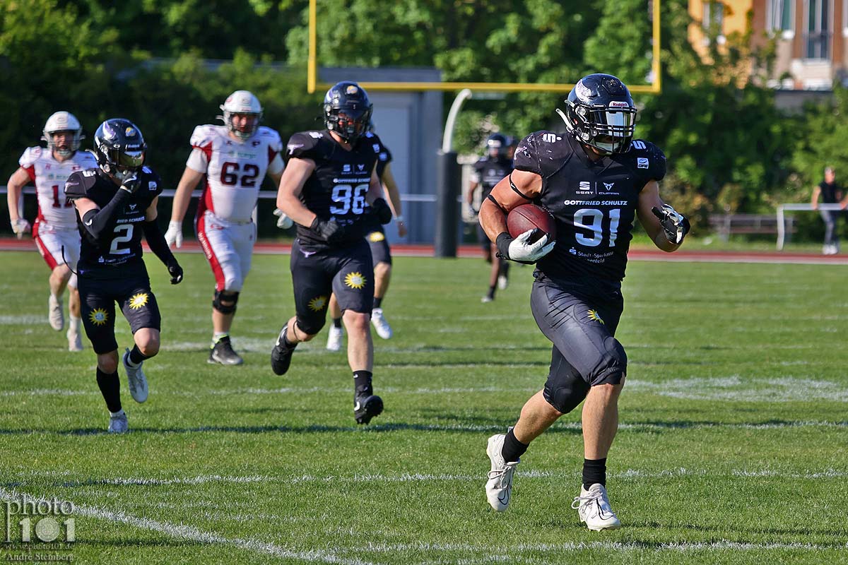 Langenfeld Longhorns, Hamburg Pioneers, German Football Network, GFN, German Football League, AFVD, GFL, DFFL, AFBÖ, AFLE, EFA, ELF, American Football, NFL, Football is family, Photo101
