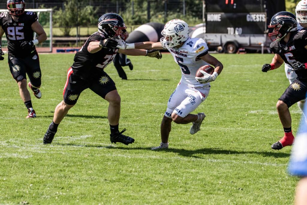 Braunschweig Lions, Düsseldorf Panther, German Football Network, GFN, German Football League, AFVD, GFL, DFFL, AFBÖ, AFLE, EFA, ELF, American Football, NFL, Football is family
