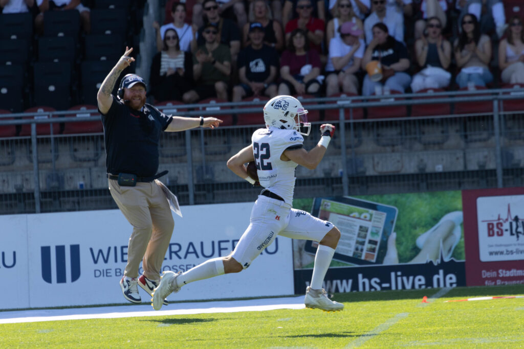 Braunschweig Lions, German Football Network, GFN, German Football League, AFVD, GFL, DFFL, AFBÖ, AFLE, EFA, ELF, American Football, NFL, Football is family