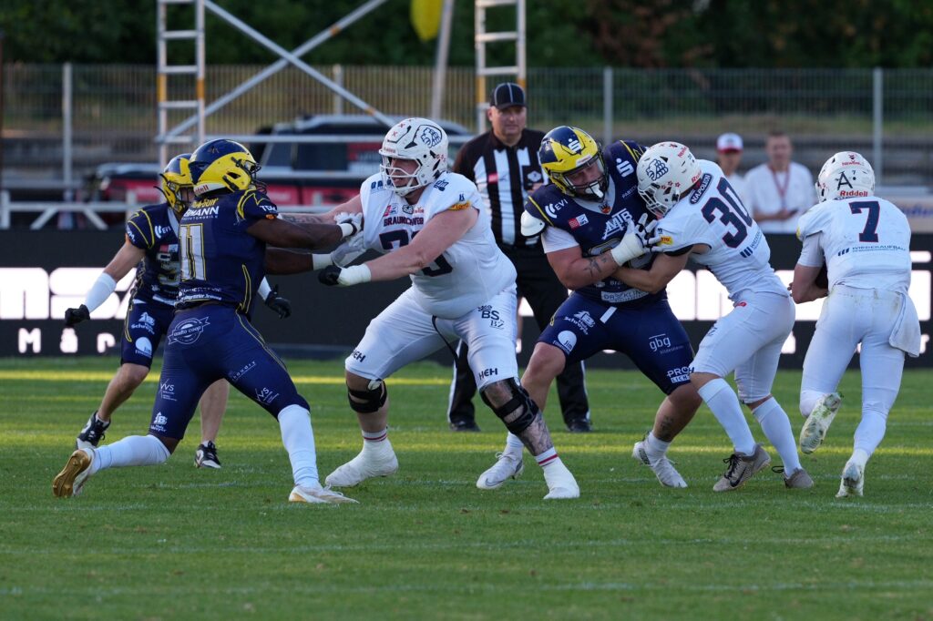 Hildesheim Invaders, German Football Network, GFN, German Football League, AFVD, GFL, DFFL, AFBÖ, AFLE, EFA, ELF, American Football, NFL, Football is family
